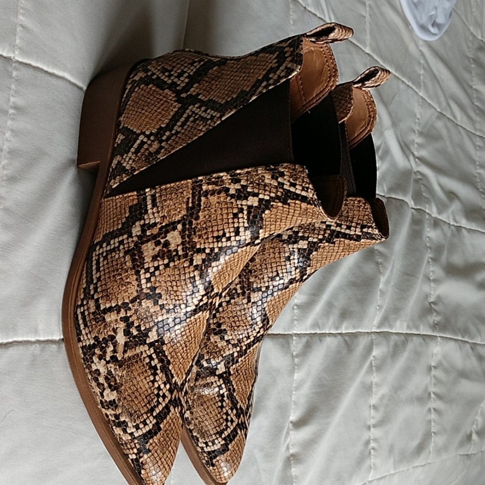 Steve Madden Boots
